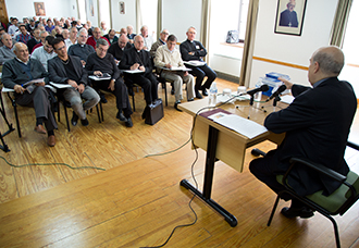 1027 FormacionSacerdotes2014